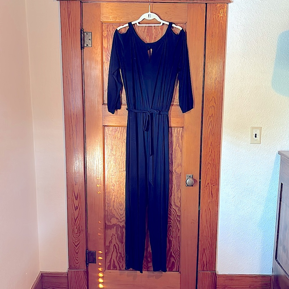 Emma & Michelle Navy Blue Jumpsuit in excellent condition